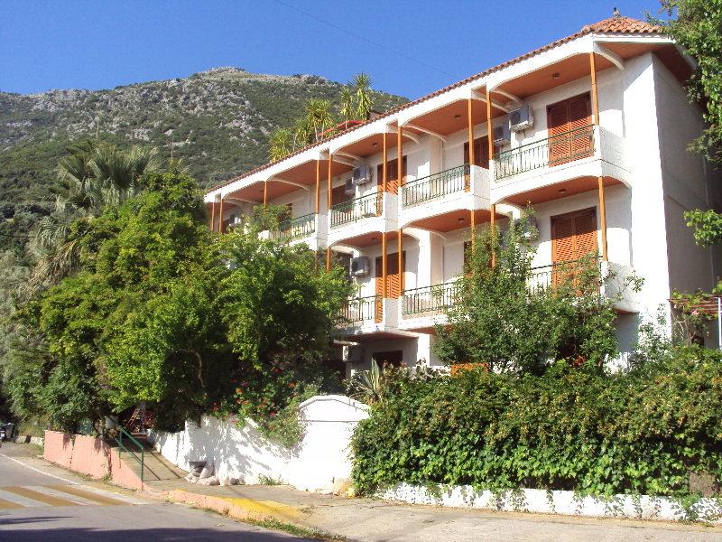 Alexandros B Hotel Nikiana Exterior photo